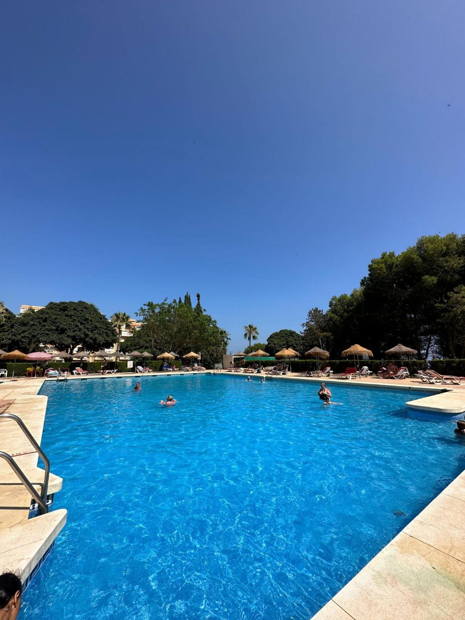 マラガBenalmadena Gamonalアパートメント エクステリア 写真